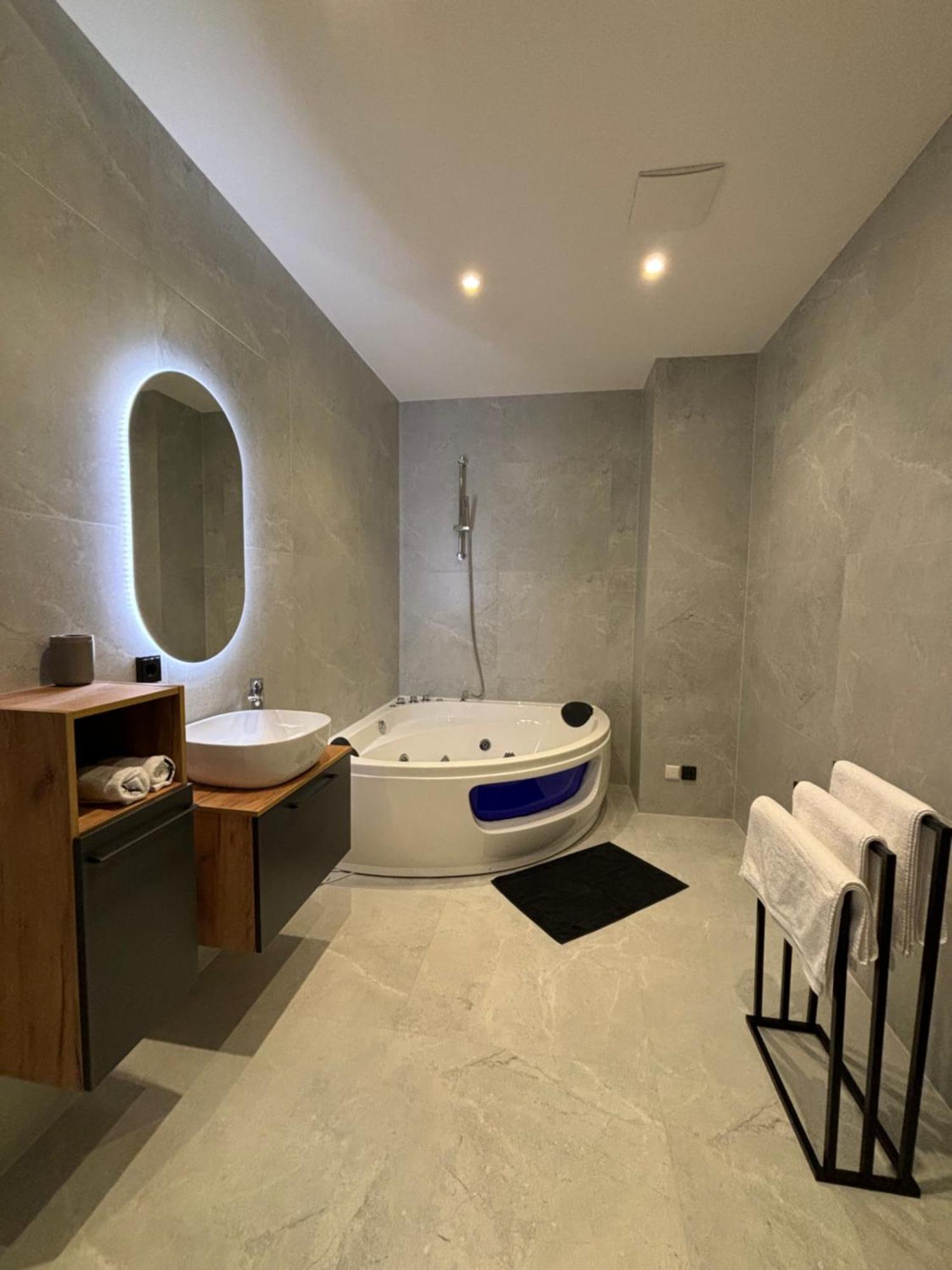 Luxus Apartment Mit Whirlpool In Kiel Exterior foto