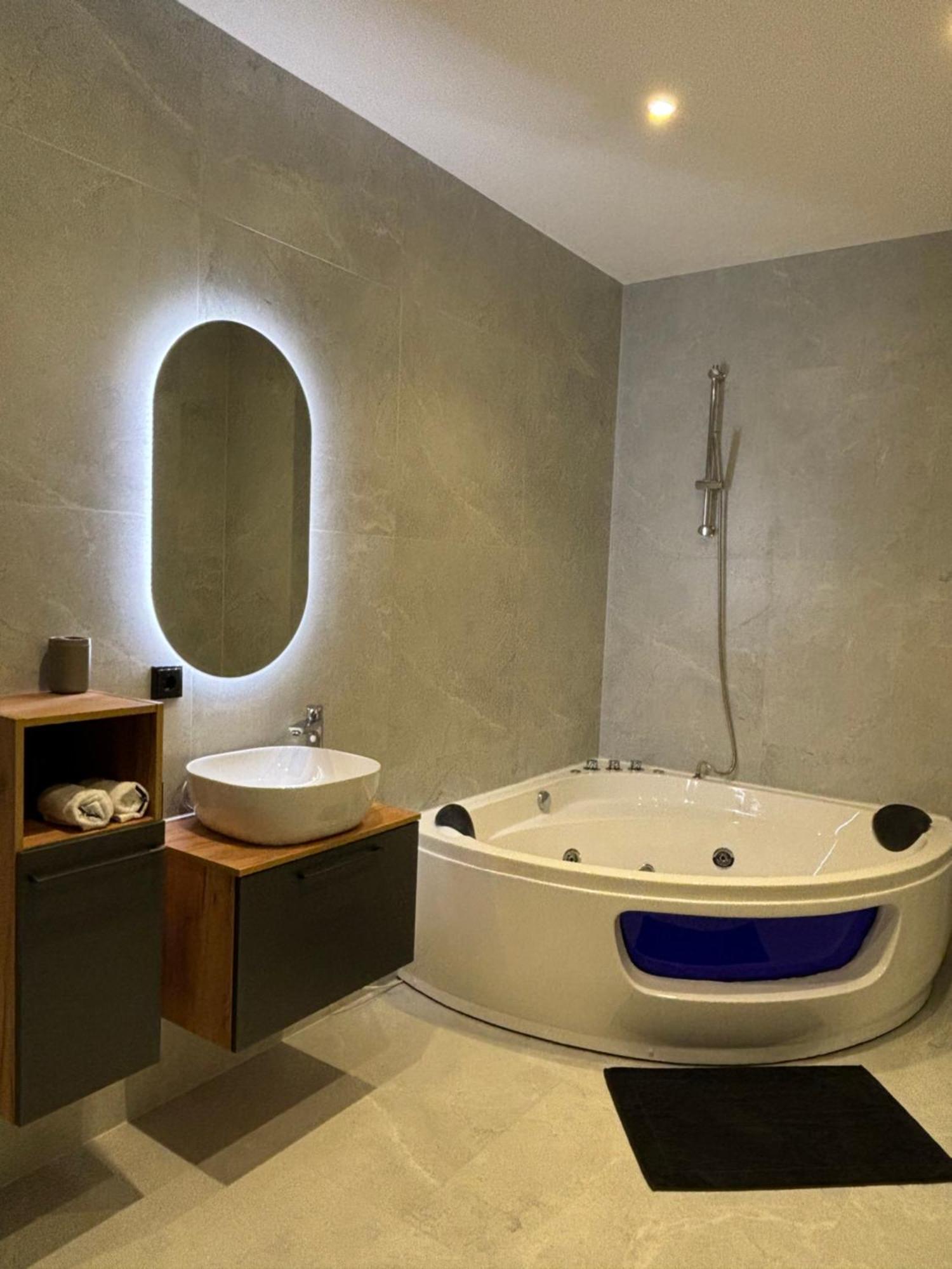 Luxus Apartment Mit Whirlpool In Kiel Exterior foto