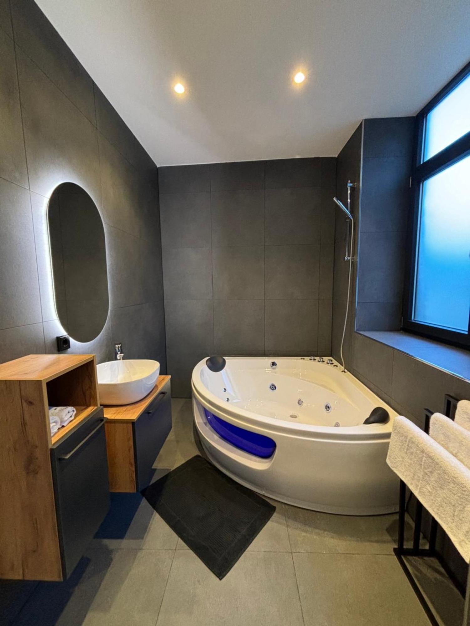 Luxus Apartment Mit Whirlpool In Kiel Exterior foto